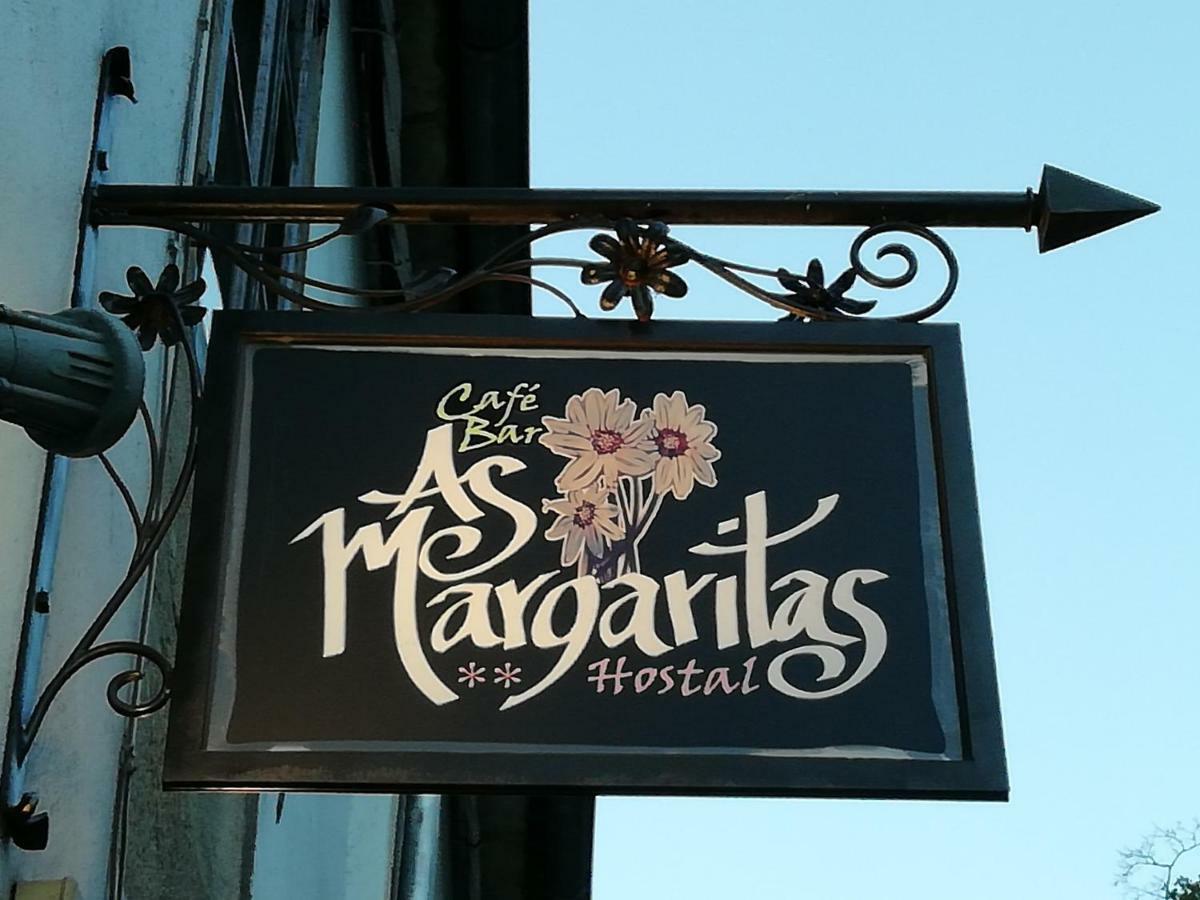 Hostal As Margaritas ซานติอาโก เด กอมโปสเตลา ภายนอก รูปภาพ